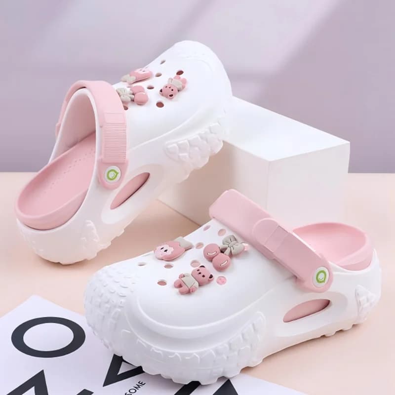 Women's Cute 2025 New Summer Outer Wear Lightweight Non-Slip Thick-Soled Toe-Cap Slippers Fashionable Beach Sandals
