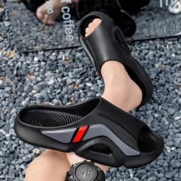Men's Simple Casual Slip-On Slippers Indoor Anti-Slip Outdoor Lightweight Solid Color Slipper Everyday Sandals