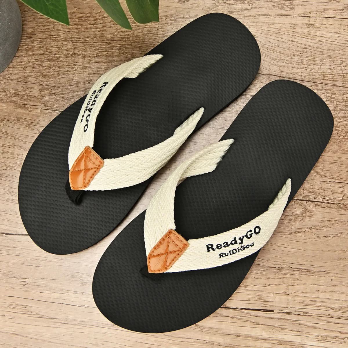 Flip Men Slippers Breathable Soft Bottom Cloud Slides Men Flip Flops Beach Shoes Male Suitable Indoor Clogs for Men Plus Size 40