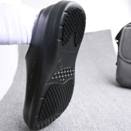 Non-Slip Chef Shoes for Both Men and Women - Lightweight and Comfortable Slip-On Wooden-Soled Shoes, Eva Upper + Waterproof/Non-Slip Rubber Sole - All-Weather Standing Work Shoes, Suitable for Kitchens, Hospitals, Restaurants, Beaches - Easy-To-Clean Non-Slip Kitchen Shoes, Specifically for Catering Service Staff