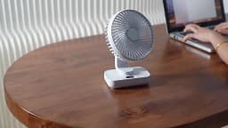 Portable Table Fan Type-c Rechargeable 4 Speeds Desk USB Cooling Fan Wireless Oscillating Wall Hanging Fan 90° Degrees Adjust