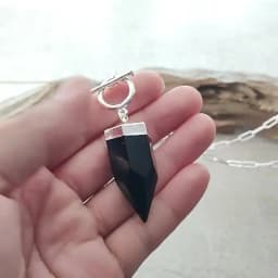 FUWO 1Pc Obsidian Crystal Pointed Necklace,Silver Plated Square Chain, Black and White Classic Semi Precious Stone Gift NC41