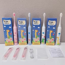 Children's Clean Sonic Electric Toothbrush Cartoon Pattern for Kids with Replacement Tooth Brush Head Toothbrush Soft Nozzles