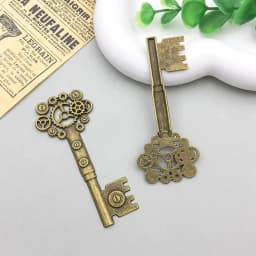 10pcs/Lot Retro Antique Bronze Heart Engraved Vintage Key Pendant-DIY Jewelry Charms for Necklace&Keychain Craft Making Supplies