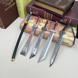 22cm Lion Heart Gunblade with Keychain FF VIII Game Merchandise Squall Leonhart Metal Blade Model for Home Decoration Collection