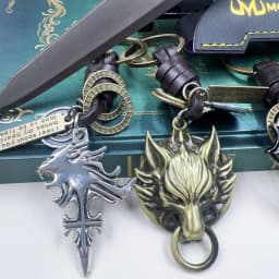 22cm Lion Heart Gunblade with Keychain FF VIII Game Merchandise Squall Leonhart Metal Blade Model for Home Decoration Collection
