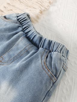 Two Piece Set of Cute Letter Small Bear Printed Khaki Short-Sleeved Round-Neck T-Shirt and Blue Denim Shorts for Baby Boys