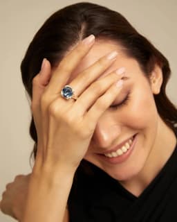 2025 new popular niche design geometric quadrilateral blue 10MM crystal ring simple yet eye-catching