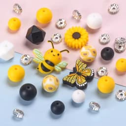 25/61PCS Butterfly Bee Daisy Silicone Bead Set, Perfect for DIY Handmade Crafts Such as Keychains, Necklaces, Bracelets, Etc