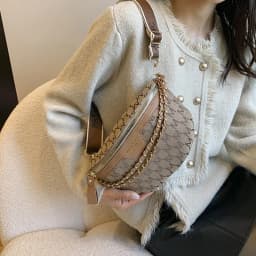 Chic Waist Crossbody Bag with Dual Chain Details, Simple Chest Bag, Stylish Wide Strap & Sleek Zip Closure Suitable Everyday Use