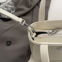 Fashion Pu Leather Shoulder Bag Chic Versatile Small Square Bag with Love Keychain Pendant High Quality Crossbody Bags for Women
