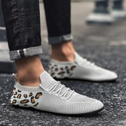 2024 Breathable Men Vulcanized Shoes New Lightweight Couple Flats Soft Mesh Men's Casual Shoes Outdoor Driving Footwear 36-47