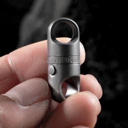 Luxury Titanium Key Chain Magnetic Spin Rotary for Car Key Ring Connector Anti-off Holder Men EDC Quickdraw Buckle Male Gadgets