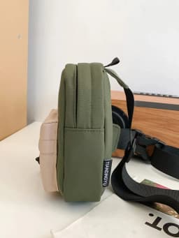 Trendy Contrasting Mini Chest Bag for Men Fashion Nylon Men's Lightweight Crossbody Bag Unisex Casual Street Phone Sling Bags