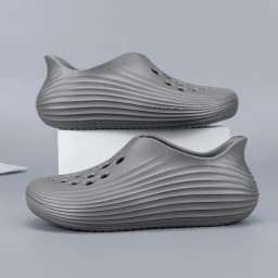 Fashion Lightweight Men's Sandals Summer EVA Man Beach Shoes Breathable Soft Men Water Shoes Comfortable Casual Walking Sneakers