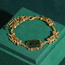 Vintage Green Glass Bracelet Charm Square Relief Lion Woman Jewelry Real Gold Plated Luxury Designers Summer Accessories 2025