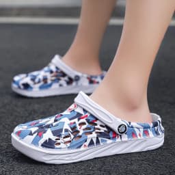 Light Men's Clogs Slippers Comfortable Summer Men Outdoor Wading Sandals Soft Beach Antiskid Sports Slippers Plus Size47 48 49