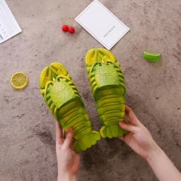 Unique Non-Slip Lobster Slippers PVC Soft Sole Slides Sandals Funny Beach Wear Shoes Cartoon Shrimp Slippers Seaside
