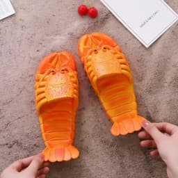 Unique Non-Slip Lobster Slippers PVC Soft Sole Slides Sandals Funny Beach Wear Shoes Cartoon Shrimp Slippers Seaside