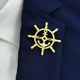 Original design rudder anchor hollow stainless steel gold-plated 18K brooch, suit lapel pin, men's formal dress accessories