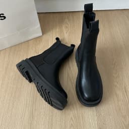 Sooty British-style Women's Boots 2025 Autumn-Winter New Style Fashionable and Versatile Round-Toe Short Boots with Thick Soles