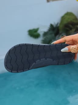Arch Support Unisex Flip Flops With Non-Slip Flat Bottom Waterproof Eva Material Soft And Comfortable For Couples