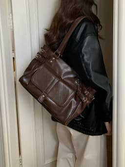 Rivet Women's Totes Large Capacity High Quality PU Leather Ladies Shoulder Messenger Bags Femme Commuting Ladies Big Handbag