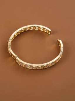 Simple Small-Flower-Shaped Design Synthetic Zirconia Women's Bracelet For Daily Party Jewelry Accessory