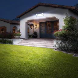 Intelamp 2000LM 8000mah Outdoor Solar Lights With Two Motion Sensors Larger Solar Panel Solar Lamp IP65 For Street Garden Path