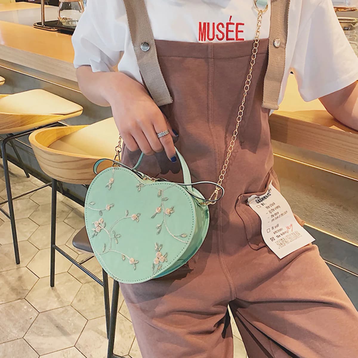 Elegant Crossbody Bag Heart-Shaped Purse for Date Night PU Leather Small Shoulder Handbag Women's Fashion Gift Accessories