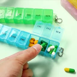 New Mini Weekly Pill Case Tablet Holder 7 Days Medicine Box Storage Organizer Container for Vitamin Fish Oils Lattice Splitters