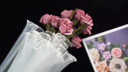 White Floral Packaging for Bouquets Including Decorative Mesh Wrapping Paper, Pearl-Edged Wrapping Paper, Wrinkled Wave Mesh
