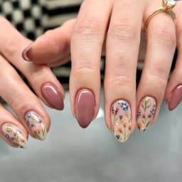 24Pcs Mid-length French Fake Nail with Silver Edge Design Round Head Almond False Nail Wearable Simple Finished Press on Nails