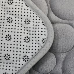 Embroidered Pebble Coral Velvet Floor Mat, Bathroom Carpet, U-shaped Sponge Absorbent Foot Mat, Door Mat, Two-piece Set