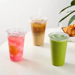 50PCS Clear Disposable Plastic Cups Flat Lids Drinking Cup for Party Wedding Ice Coffee Milkshakes Smoothies Cold Drinks