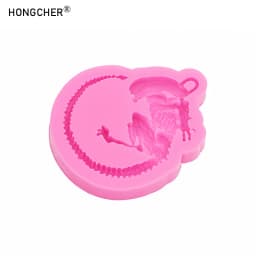 Alien Keychain Bag Pendant Silicone Mould Epoxy Resin Necklace Plaster Aromatherapy Decoration Silicone Drip Moulds