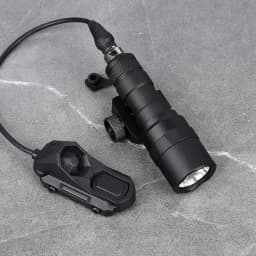 SF M300 M600 Flashlight With AXON Dual Function Remote Pressure Switch Fit 20mm Rail Hunting Tactical Airsoft Light