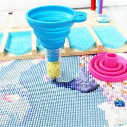 Diamond Painting Tools Funnel - Silicone Collapsible Funnel, Convenient Foldable Beads Container Mosaic Tool for 5D DIY Kits