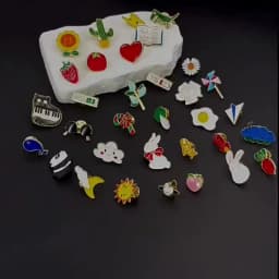10/20/30/40/50Pcs Enamel Pin Badge Random Cute Animal Plant Metal Brooches Backpack Lapel Badges Women Kid Jewelry Accessories