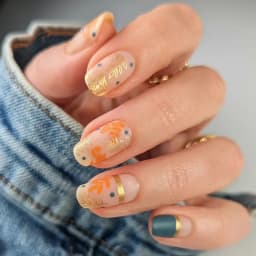 24Pcs Simple Red French Fake Nail Art Set Short Square False Nails with Glue Detachable Nail Tips Love Pattern Press on Nails