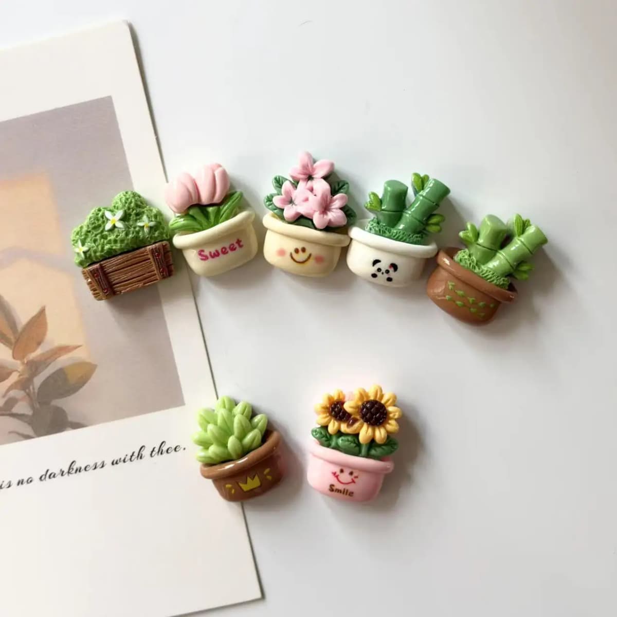 Mini Cactus Potted Plant Resin Fridge Magnet Home Decoration Magnet Photo Fixing Magnet