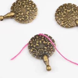 Vintage Style Thread Cutter - Metal Sewing DIY Tool with Antique Design for Quilting, Embroidery, Thread Trimming & Removal
