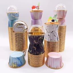 Set, 50pcs Disposable Cupcake Cups with Lids, Disposable Muffin Cups, Heat Resistant Glossy Cupcake Liners, Baking Cups