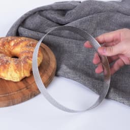 Stainless Steel Mousse Cake Mold Heat-Resistant Perforated Round Tart Ring Cookies Pastry Circle Cutter Mold Baking Tools