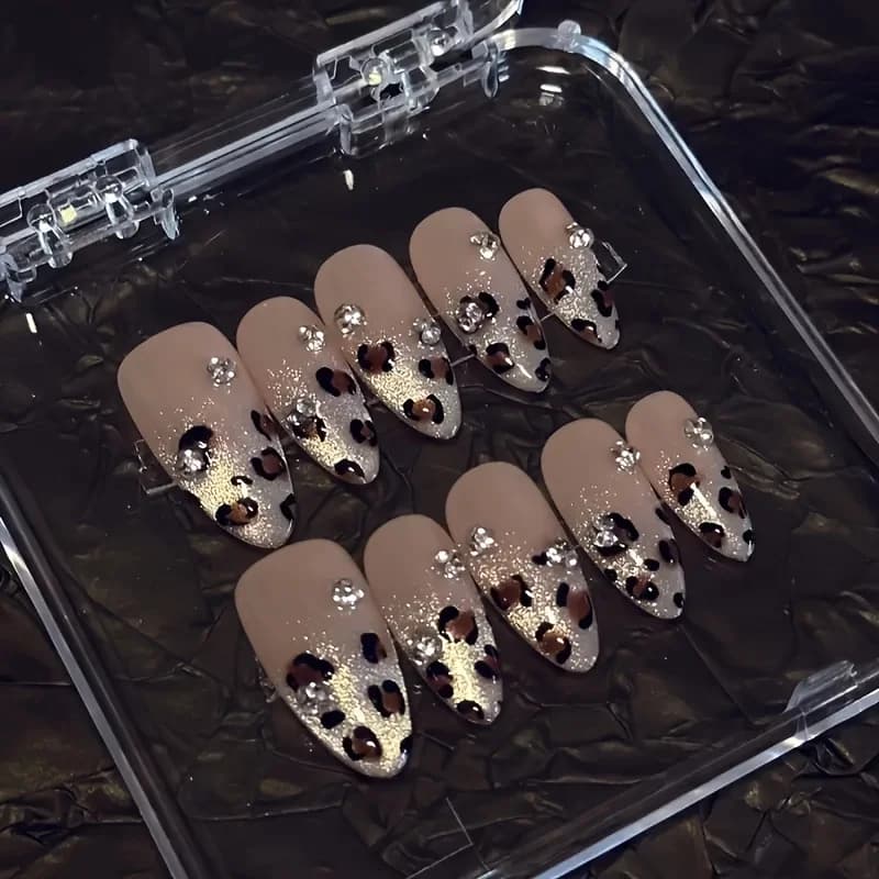 10pcs High-end Leopard print and cat eyes flashing handmade fake nails, Leopard print Hottie medium long nail decoration patch