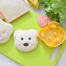 2pcs Sandwich Mould Bear Cat Rabbit Car Shaped Bread Mold Cake Biscuit Embossing Device Crust Cookie Cutter Baking Pastry Tools