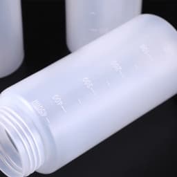 Large Squeeze Condiment Bottles with Nozzles Ketchup BBQ Sauces Olive Oil Bottle Dispenser Squeeze Sauce Bottle Kitchen Gadget
