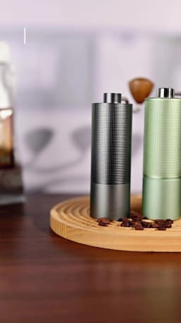 Professional Manual Coffee Grinder Upgrade All-metal Body  Anti-slip Design Portable Grinder Burr Inside