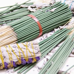 20/50/600/1500 Pieces of Plant-Derived White Sage Incense Sticks 8.66inch Freshening the Air, Suitable for Yoga and Meditation, Purifying the Mind and Eliminating Negative Energy