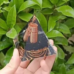 Energy Pyramid Orgonite Reiki Natural Amethyst Peridot Reiki Chakra Meditation Tool Room Decor Crystal Gifts Pyramid